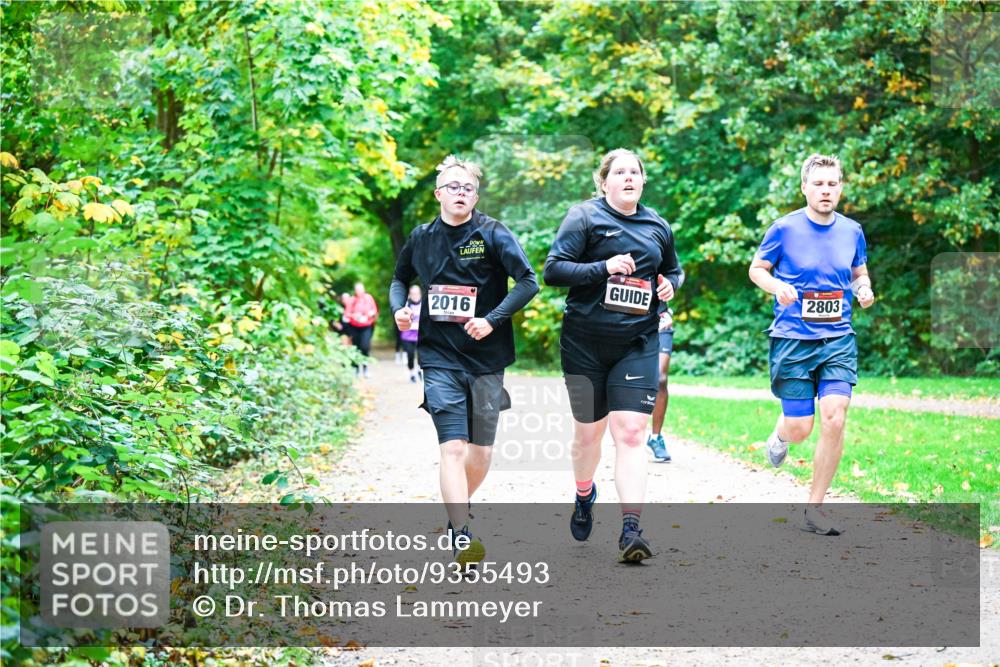 12.10.2025 - Bramfelder Halbmarathon 2025 Dr. Thomas Lammeyer http://msf.ph/oto/9355493 12.10.2025 10:53:55 Laufen 2016, 2803 meine-sportfotos.de