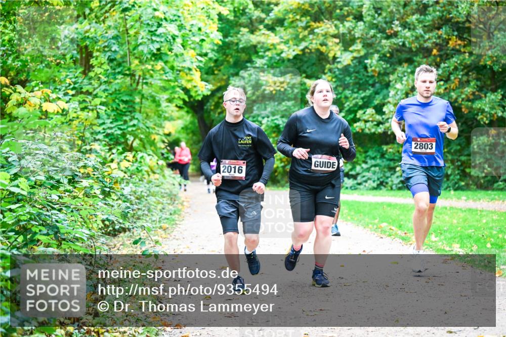 12.10.2025 - Bramfelder Halbmarathon 2025 Dr. Thomas Lammeyer http://msf.ph/oto/9355494 12.10.2025 10:53:56 Laufen 2016, 2803 meine-sportfotos.de