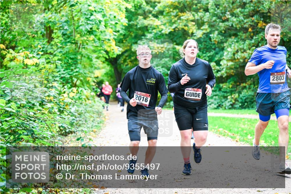 12.10.2025 - Bramfelder Halbmarathon 2025 Dr. Thomas Lammeyer http://msf.ph/oto/9355497 12.10.2025 10:53:56 Laufen 2016, 2803 meine-sportfotos.de
