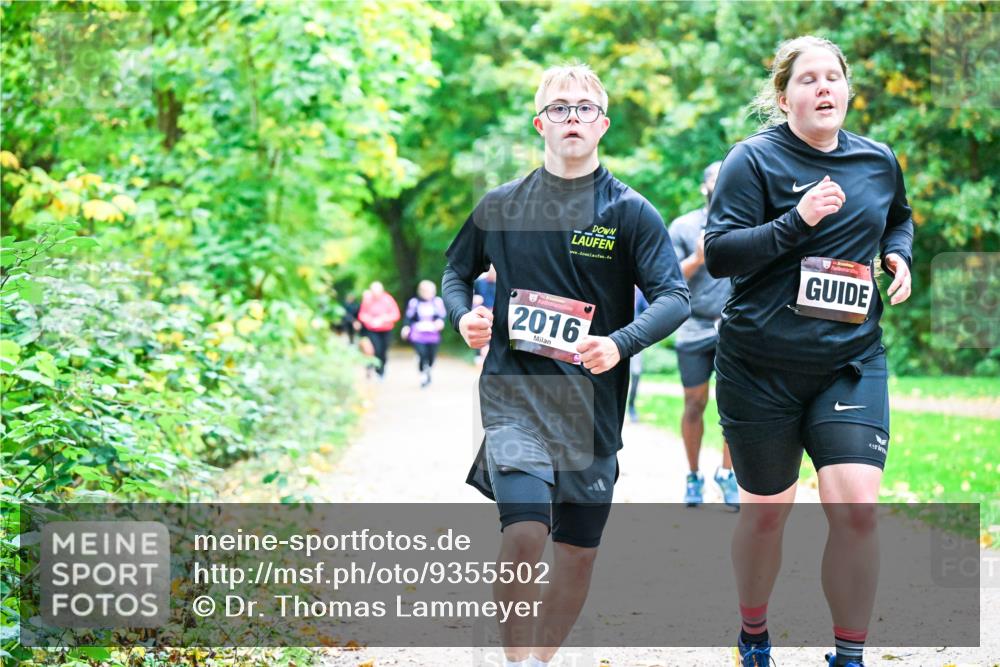 12.10.2025 - Bramfelder Halbmarathon 2025 Dr. Thomas Lammeyer http://msf.ph/oto/9355502 12.10.2025 10:53:57 Laufen 2016 meine-sportfotos.de