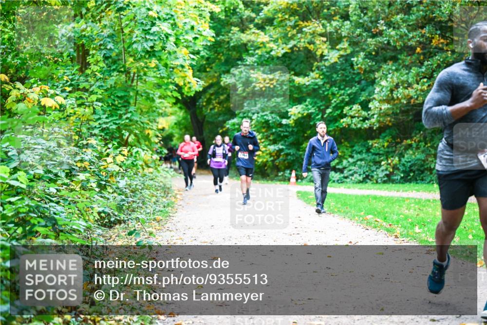12.10.2025 - Bramfelder Halbmarathon 2025 Dr. Thomas Lammeyer http://msf.ph/oto/9355513 12.10.2025 10:53:58 Laufen  meine-sportfotos.de