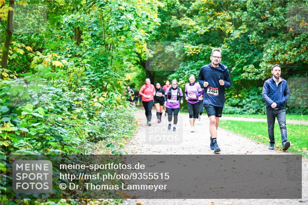12.10.2025 - Bramfelder Halbmarathon 2025 Dr. Thomas Lammeyer http://msf.ph/oto/9355515 12.10.2025 10:54:02 Laufen 2033, 203, 2464 meine-sportfotos.de