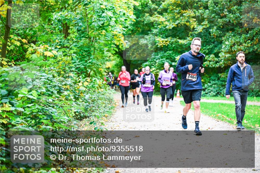 12.10.2025 - Bramfelder Halbmarathon 2025 Dr. Thomas Lammeyer http://msf.ph/oto/9355518 12.10.2025 10:54:02 Laufen 2033, 2035, 2464 meine-sportfotos.de