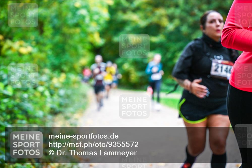 12.10.2025 - Bramfelder Halbmarathon 2025 Dr. Thomas Lammeyer http://msf.ph/oto/9355572 12.10.2025 10:54:10 Laufen 2146 meine-sportfotos.de