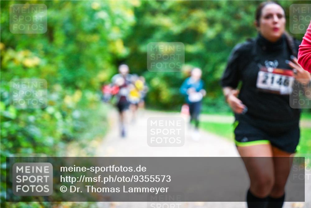 12.10.2025 - Bramfelder Halbmarathon 2025 Dr. Thomas Lammeyer http://msf.ph/oto/9355573 12.10.2025 10:54:11 Laufen 2146 meine-sportfotos.de
