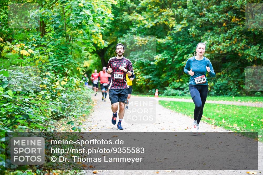 12.10.2025 - Bramfelder Halbmarathon 2025 Dr. Thomas Lammeyer http://msf.ph/oto/9355583 12.10.2025 10:54:12 Laufen 2344, 2378 meine-sportfotos.de
