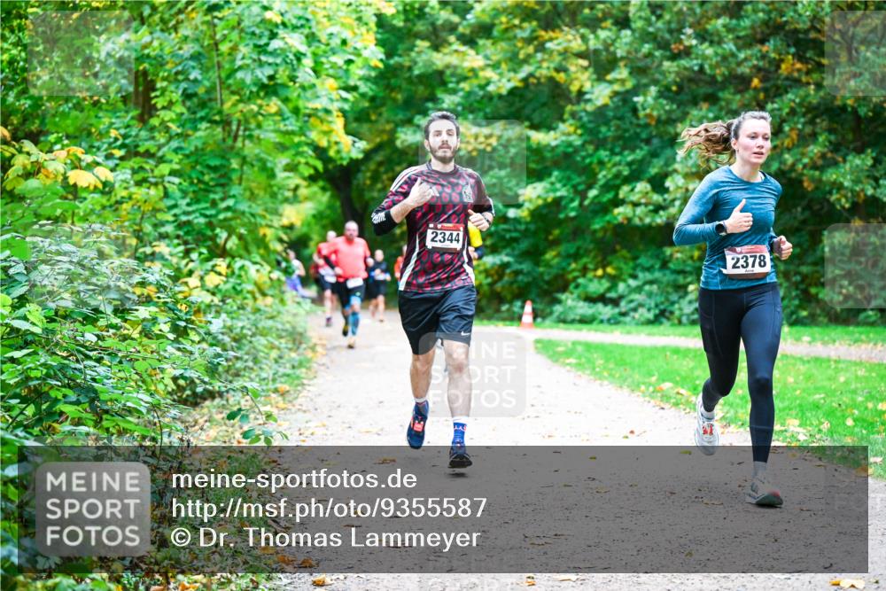 12.10.2025 - Bramfelder Halbmarathon 2025 Dr. Thomas Lammeyer http://msf.ph/oto/9355587 12.10.2025 10:54:13 Laufen 2344, 2378 meine-sportfotos.de