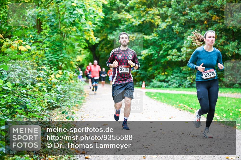 12.10.2025 - Bramfelder Halbmarathon 2025 Dr. Thomas Lammeyer http://msf.ph/oto/9355588 12.10.2025 10:54:13 Laufen 2344, 2378 meine-sportfotos.de