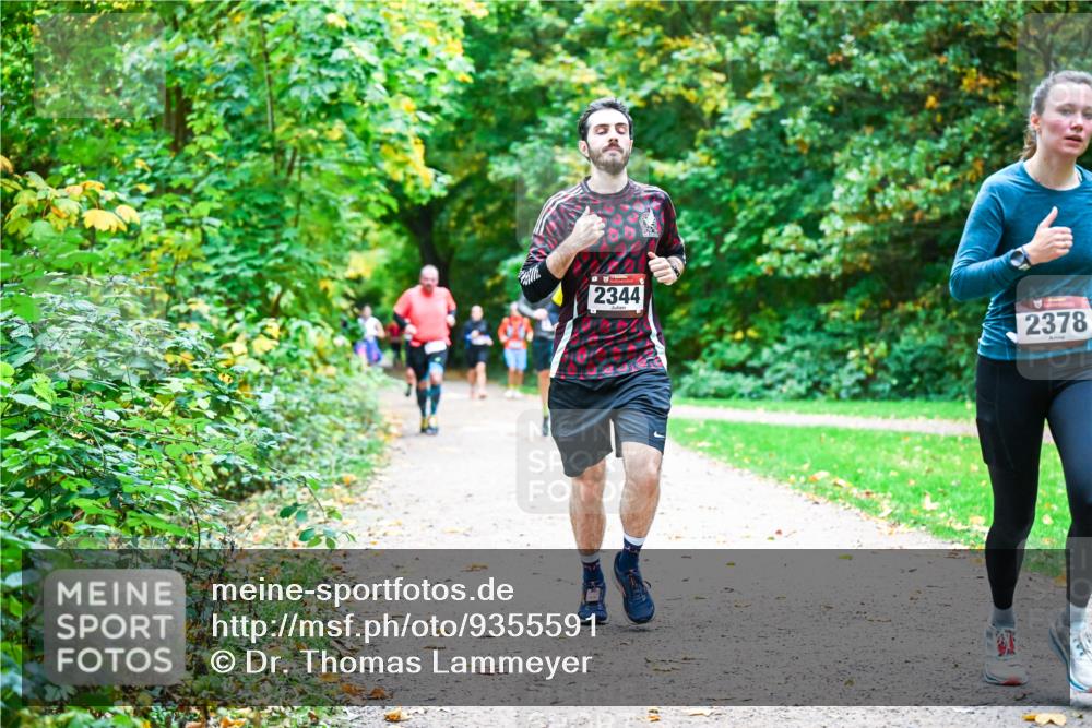 12.10.2025 - Bramfelder Halbmarathon 2025 Dr. Thomas Lammeyer http://msf.ph/oto/9355591 12.10.2025 10:54:13 Laufen 2344, 2378 meine-sportfotos.de