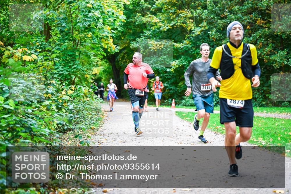 12.10.2025 - Bramfelder Halbmarathon 2025 Dr. Thomas Lammeyer http://msf.ph/oto/9355614 12.10.2025 10:54:17 Laufen 2185, 2306, 2874 meine-sportfotos.de