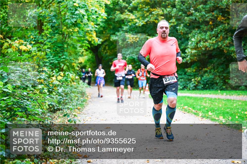 12.10.2025 - Bramfelder Halbmarathon 2025 Dr. Thomas Lammeyer http://msf.ph/oto/9355625 12.10.2025 10:54:18 Laufen 2306 meine-sportfotos.de