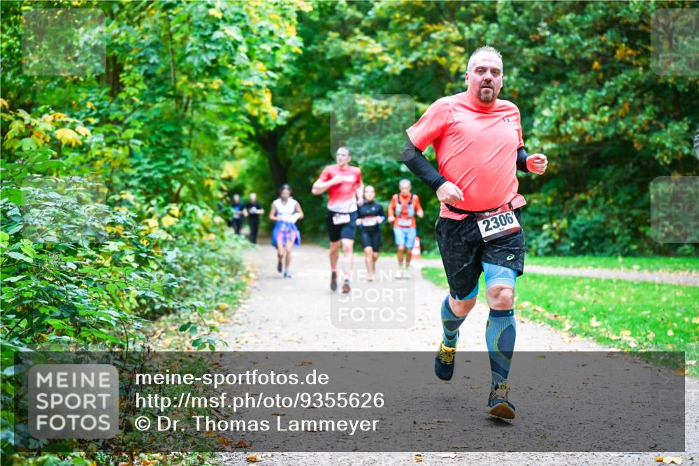 12.10.2025 - Bramfelder Halbmarathon 2025 Dr. Thomas Lammeyer http://msf.ph/oto/9355626 12.10.2025 10:54:19 Laufen 2306 meine-sportfotos.de