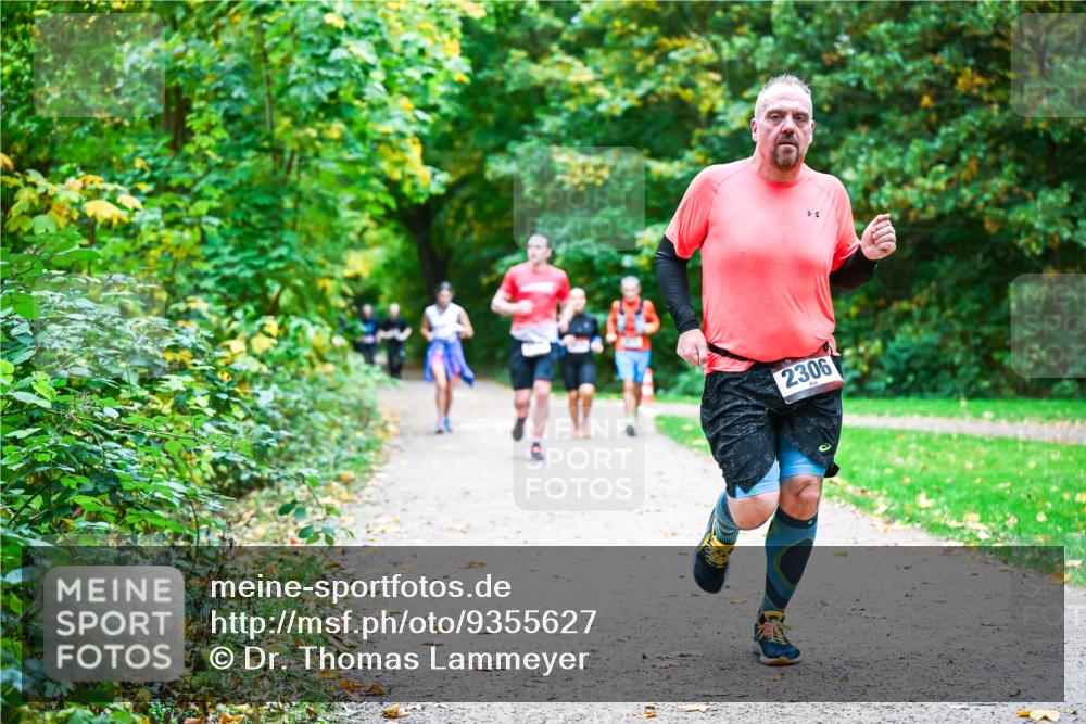 12.10.2025 - Bramfelder Halbmarathon 2025 Dr. Thomas Lammeyer http://msf.ph/oto/9355627 12.10.2025 10:54:19 Laufen 2306 meine-sportfotos.de