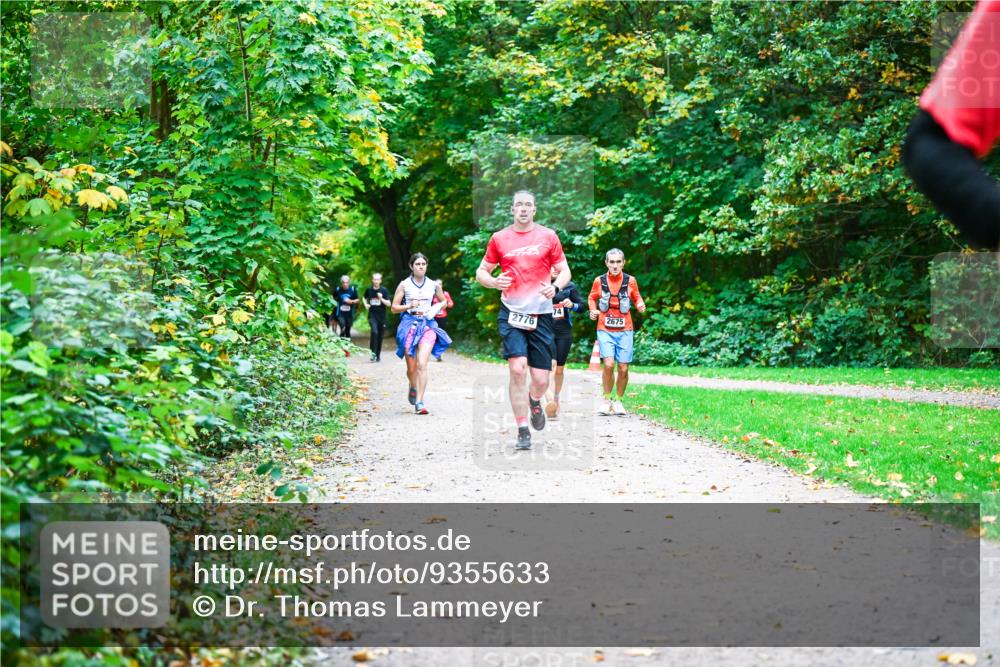 12.10.2025 - Bramfelder Halbmarathon 2025 Dr. Thomas Lammeyer http://msf.ph/oto/9355633 12.10.2025 10:54:20 Laufen 2675, 2776 meine-sportfotos.de