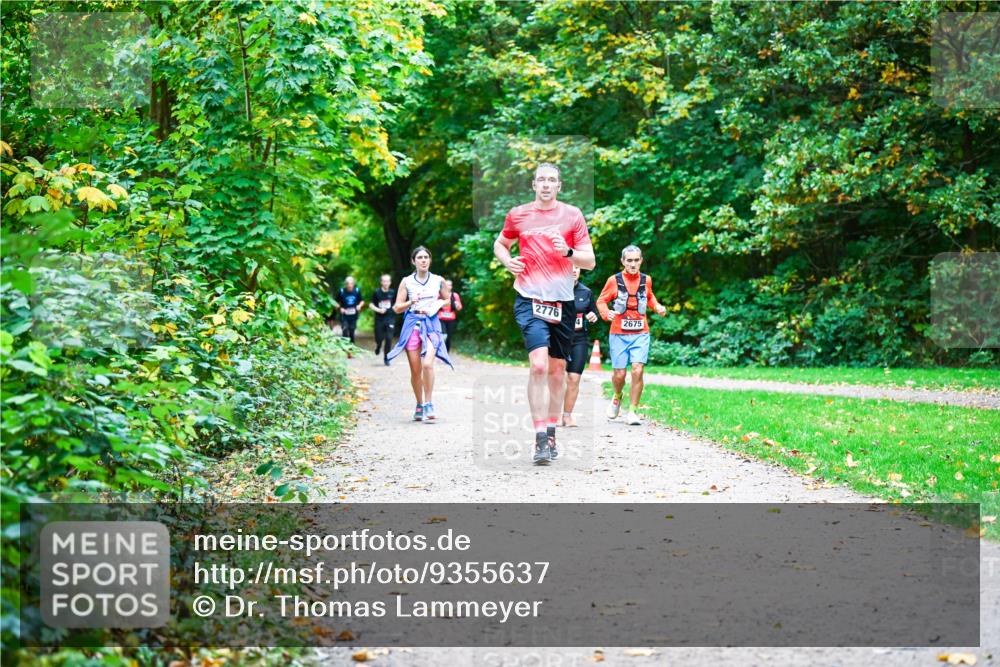 12.10.2025 - Bramfelder Halbmarathon 2025 Dr. Thomas Lammeyer http://msf.ph/oto/9355637 12.10.2025 10:54:20 Laufen 40, 2776, 2675 meine-sportfotos.de