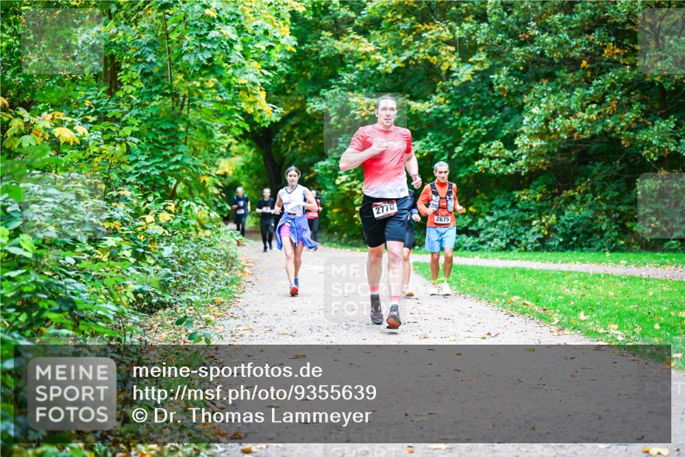 12.10.2025 - Bramfelder Halbmarathon 2025 Dr. Thomas Lammeyer http://msf.ph/oto/9355639 12.10.2025 10:54:21 Laufen 2770, 2675 meine-sportfotos.de