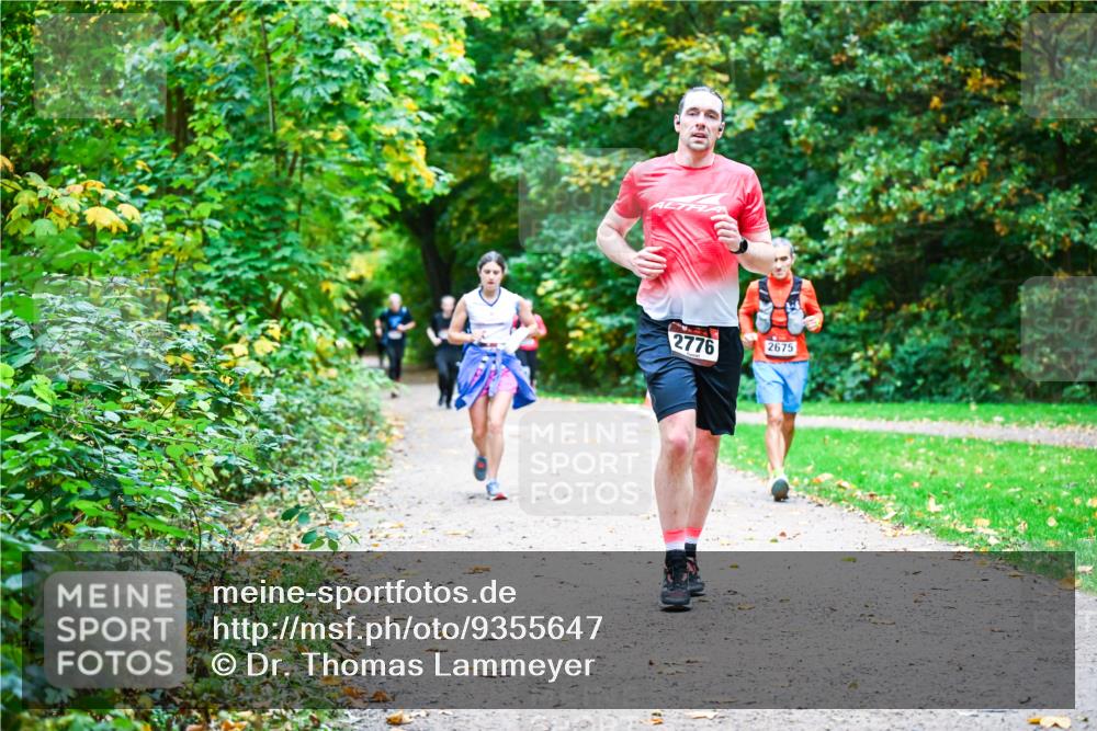 12.10.2025 - Bramfelder Halbmarathon 2025 Dr. Thomas Lammeyer http://msf.ph/oto/9355647 12.10.2025 10:54:22 Laufen 2675, 2776 meine-sportfotos.de