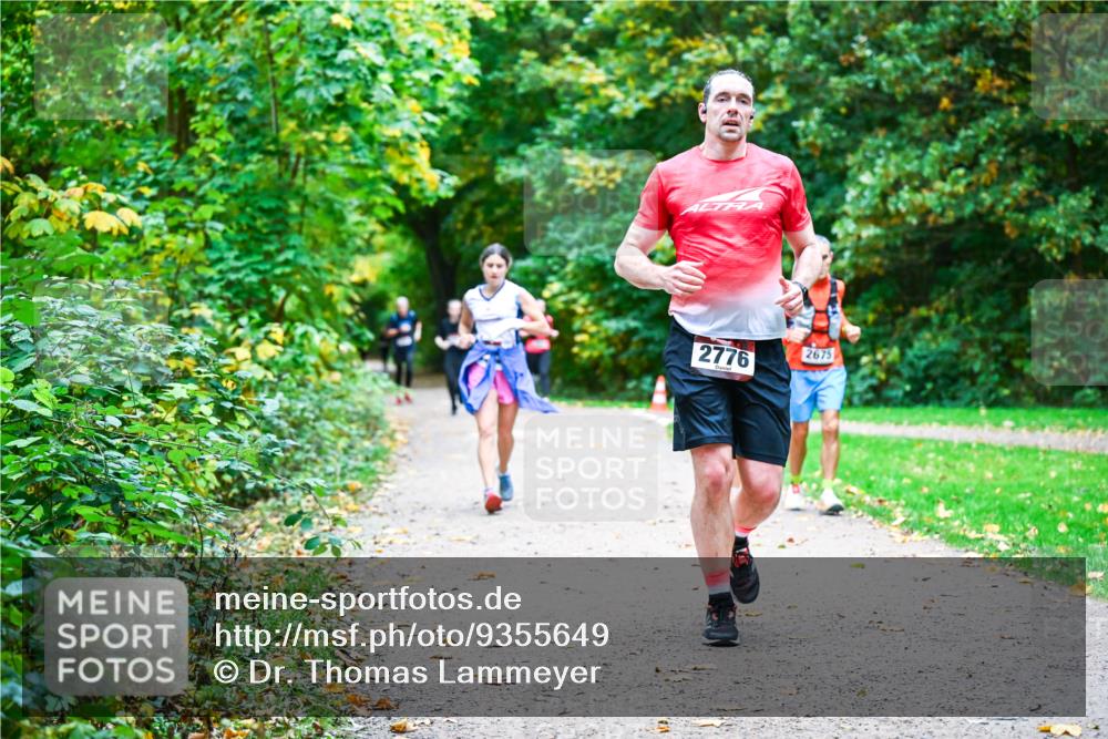 12.10.2025 - Bramfelder Halbmarathon 2025 Dr. Thomas Lammeyer http://msf.ph/oto/9355649 12.10.2025 10:54:22 Laufen 2776, 2675 meine-sportfotos.de
