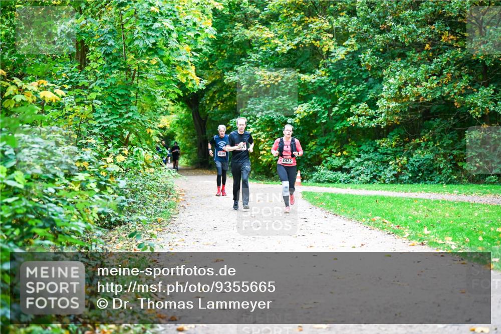 12.10.2025 - Bramfelder Halbmarathon 2025 Dr. Thomas Lammeyer http://msf.ph/oto/9355665 12.10.2025 10:54:27 Laufen 2506, 2422 meine-sportfotos.de