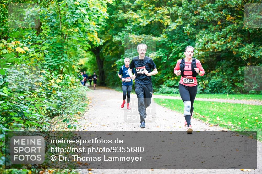 12.10.2025 - Bramfelder Halbmarathon 2025 Dr. Thomas Lammeyer http://msf.ph/oto/9355680 12.10.2025 10:54:29 Laufen 2506, 2191, 2422 meine-sportfotos.de