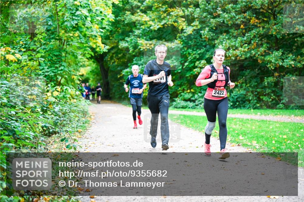 12.10.2025 - Bramfelder Halbmarathon 2025 Dr. Thomas Lammeyer http://msf.ph/oto/9355682 12.10.2025 10:54:29 Laufen 2506, 2422 meine-sportfotos.de