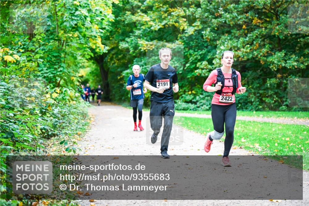 12.10.2025 - Bramfelder Halbmarathon 2025 Dr. Thomas Lammeyer http://msf.ph/oto/9355683 12.10.2025 10:54:30 Laufen 2506, 2191, 2422 meine-sportfotos.de