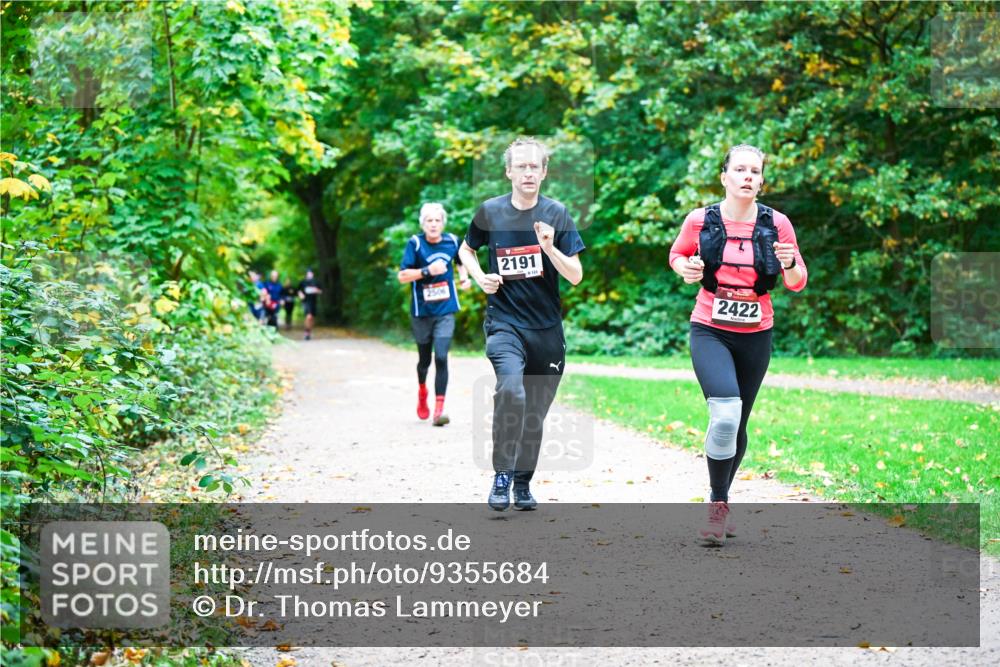 12.10.2025 - Bramfelder Halbmarathon 2025 Dr. Thomas Lammeyer http://msf.ph/oto/9355684 12.10.2025 10:54:30 Laufen 2506, 2191, 123, 2422 meine-sportfotos.de