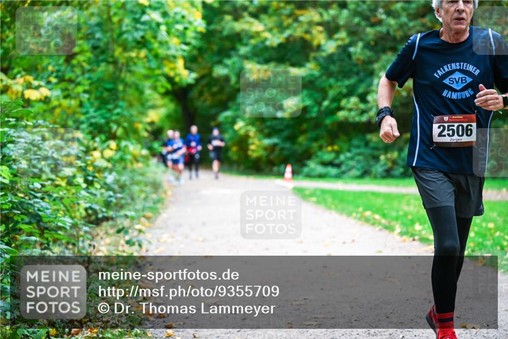 12.10.2025 - Bramfelder Halbmarathon 2025 Dr. Thomas Lammeyer http://msf.ph/oto/9355709 12.10.2025 10:54:34 Laufen 34, 2506 meine-sportfotos.de