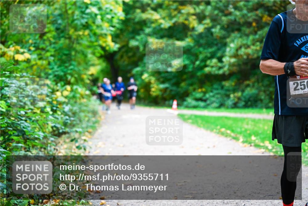 12.10.2025 - Bramfelder Halbmarathon 2025 Dr. Thomas Lammeyer http://msf.ph/oto/9355711 12.10.2025 10:54:34 Laufen 250 meine-sportfotos.de
