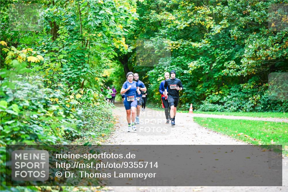 12.10.2025 - Bramfelder Halbmarathon 2025 Dr. Thomas Lammeyer http://msf.ph/oto/9355714 12.10.2025 10:54:38 Laufen 2457, 83, 2662 meine-sportfotos.de