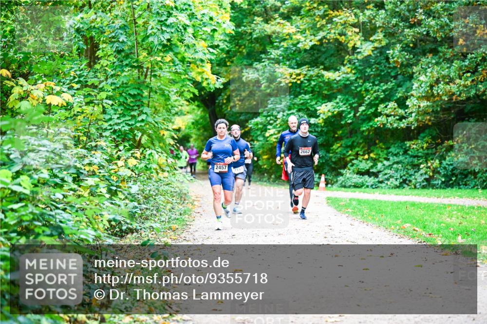 12.10.2025 - Bramfelder Halbmarathon 2025 Dr. Thomas Lammeyer http://msf.ph/oto/9355718 12.10.2025 10:54:39 Laufen 2457, 2183, 2662 meine-sportfotos.de