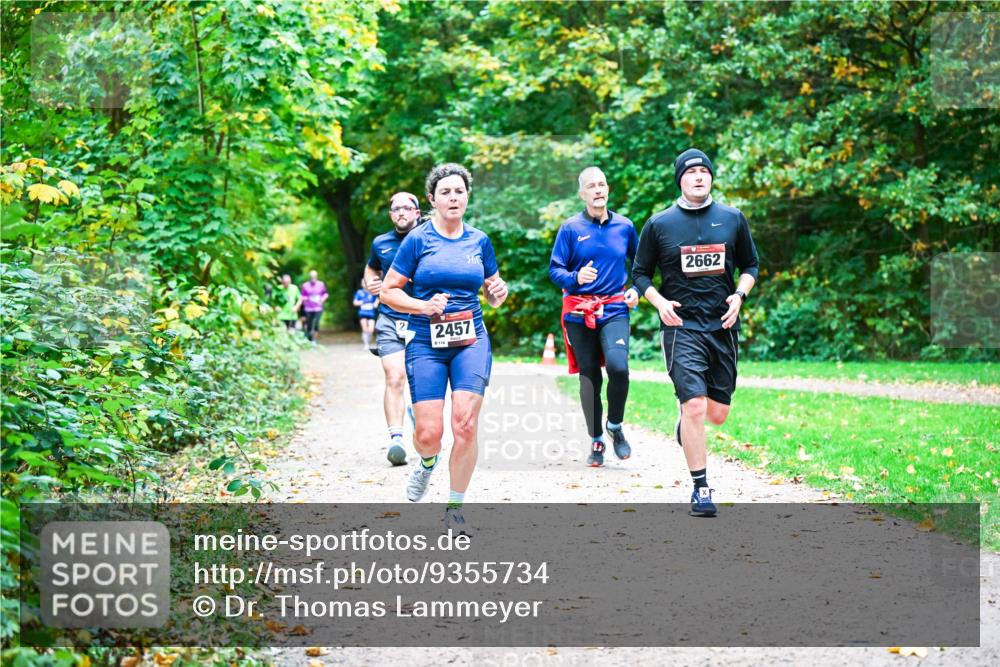 12.10.2025 - Bramfelder Halbmarathon 2025 Dr. Thomas Lammeyer http://msf.ph/oto/9355734 12.10.2025 10:54:41 Laufen 2457, 361, 2662 meine-sportfotos.de