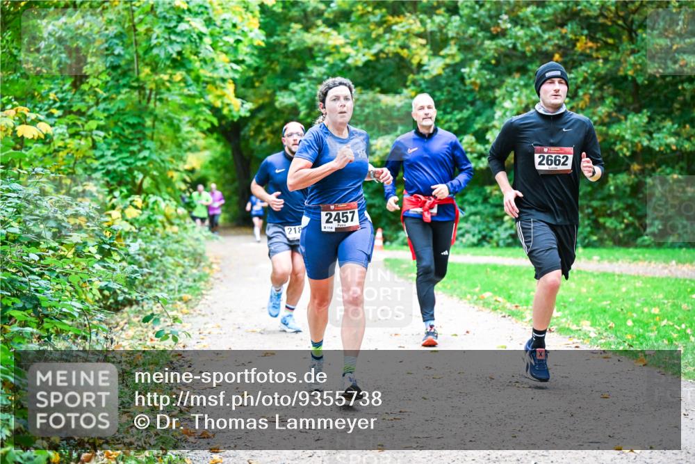 12.10.2025 - Bramfelder Halbmarathon 2025 Dr. Thomas Lammeyer http://msf.ph/oto/9355738 12.10.2025 10:54:42 Laufen 218, 2457, 114, 2662 meine-sportfotos.de