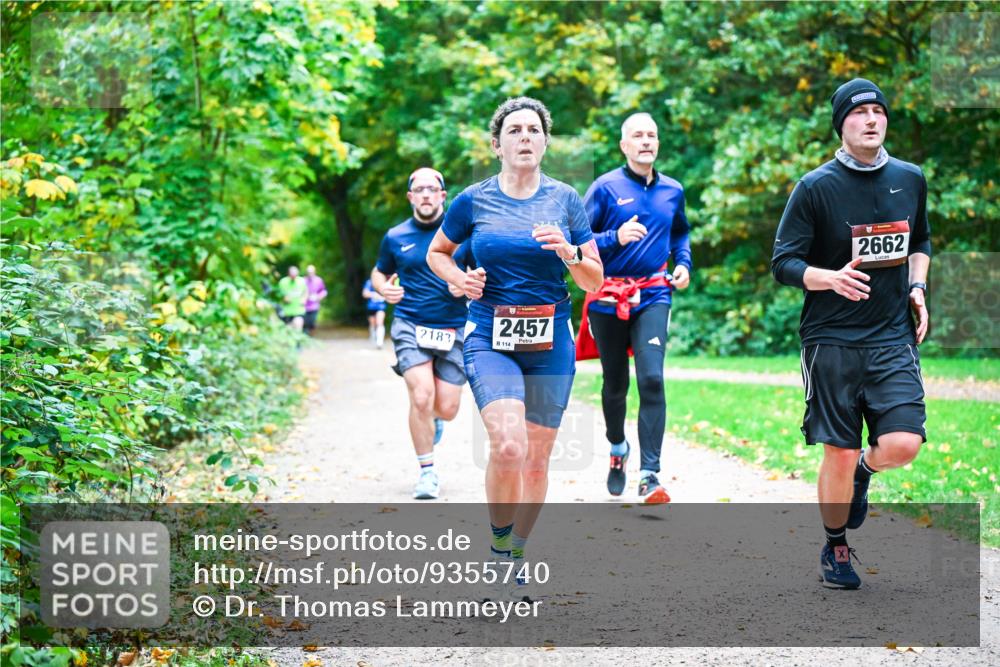 12.10.2025 - Bramfelder Halbmarathon 2025 Dr. Thomas Lammeyer http://msf.ph/oto/9355740 12.10.2025 10:54:42 Laufen 2457, 2662, 2183, 114 meine-sportfotos.de