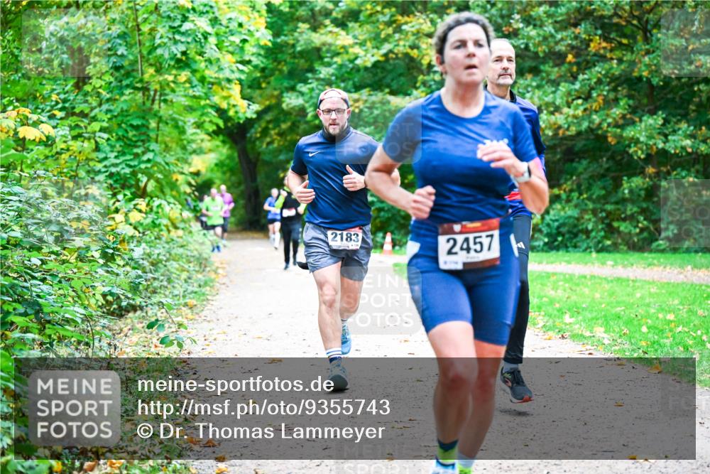 12.10.2025 - Bramfelder Halbmarathon 2025 Dr. Thomas Lammeyer http://msf.ph/oto/9355743 12.10.2025 10:54:43 Laufen 2183, 120, 2457 meine-sportfotos.de
