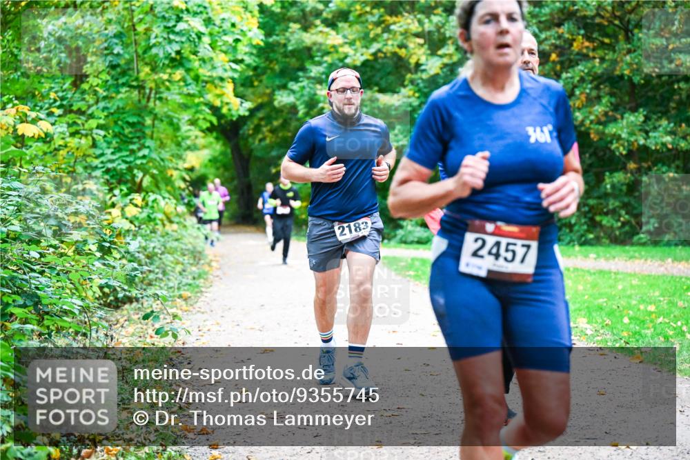 12.10.2025 - Bramfelder Halbmarathon 2025 Dr. Thomas Lammeyer http://msf.ph/oto/9355745 12.10.2025 10:54:43 Laufen 2183, 2457, 361 meine-sportfotos.de