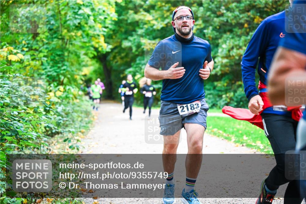12.10.2025 - Bramfelder Halbmarathon 2025 Dr. Thomas Lammeyer http://msf.ph/oto/9355749 12.10.2025 10:54:43 Laufen 2183, 120 meine-sportfotos.de