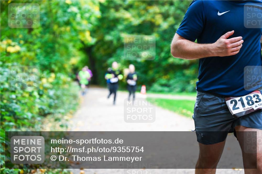 12.10.2025 - Bramfelder Halbmarathon 2025 Dr. Thomas Lammeyer http://msf.ph/oto/9355754 12.10.2025 10:54:44 Laufen 2183, 120 meine-sportfotos.de