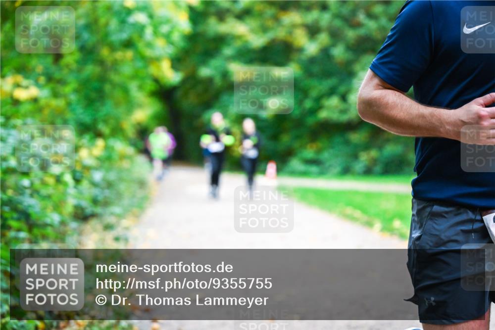 12.10.2025 - Bramfelder Halbmarathon 2025 Dr. Thomas Lammeyer http://msf.ph/oto/9355755 12.10.2025 10:54:44 Laufen  meine-sportfotos.de