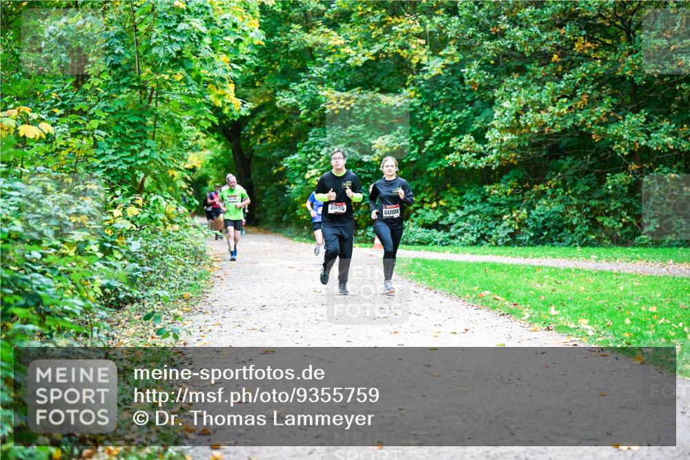 12.10.2025 - Bramfelder Halbmarathon 2025 Dr. Thomas Lammeyer http://msf.ph/oto/9355759 12.10.2025 10:54:46 Laufen 25381, 2030 meine-sportfotos.de