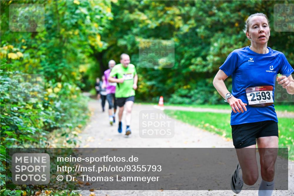 12.10.2025 - Bramfelder Halbmarathon 2025 Dr. Thomas Lammeyer http://msf.ph/oto/9355793 12.10.2025 10:54:51 Laufen 2593 meine-sportfotos.de