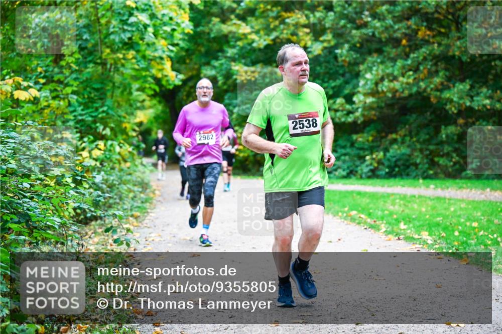 12.10.2025 - Bramfelder Halbmarathon 2025 Dr. Thomas Lammeyer http://msf.ph/oto/9355805 12.10.2025 10:54:53 Laufen 2982, 2538 meine-sportfotos.de