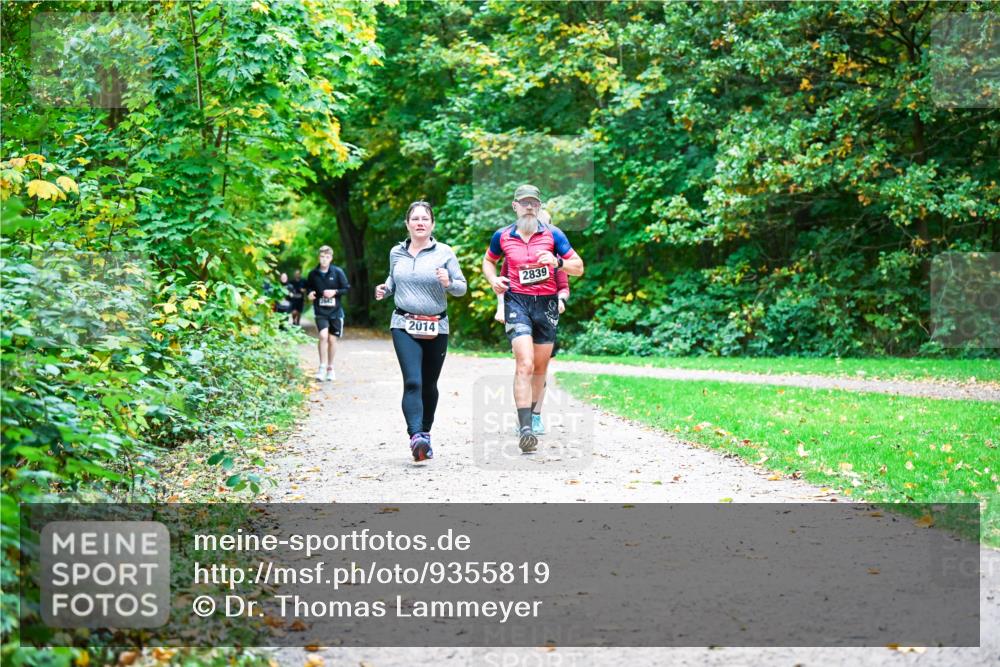 12.10.2025 - Bramfelder Halbmarathon 2025 Dr. Thomas Lammeyer http://msf.ph/oto/9355819 12.10.2025 10:54:56 Laufen 2014, 2839 meine-sportfotos.de