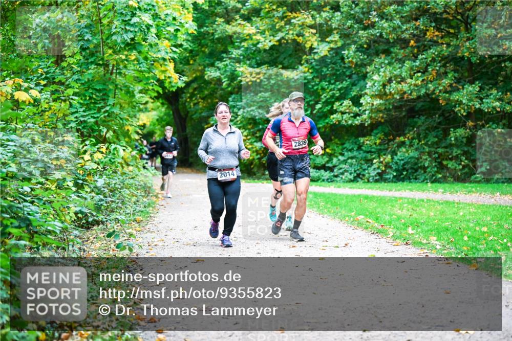 12.10.2025 - Bramfelder Halbmarathon 2025 Dr. Thomas Lammeyer http://msf.ph/oto/9355823 12.10.2025 10:54:57 Laufen 2014, 2839 meine-sportfotos.de