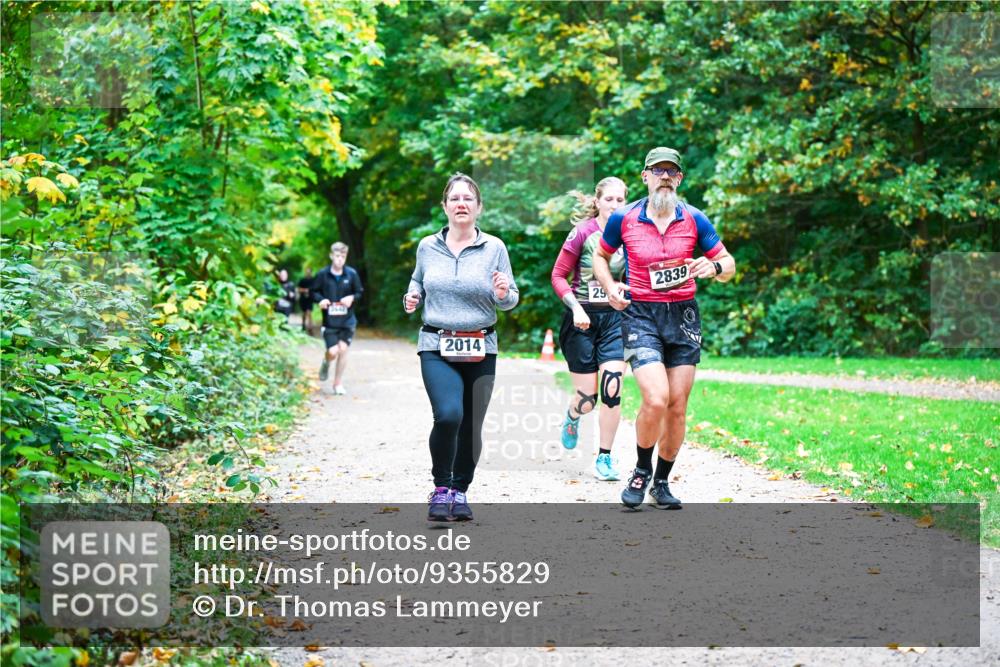 12.10.2025 - Bramfelder Halbmarathon 2025 Dr. Thomas Lammeyer http://msf.ph/oto/9355829 12.10.2025 10:54:58 Laufen 2014, 29, 2839 meine-sportfotos.de