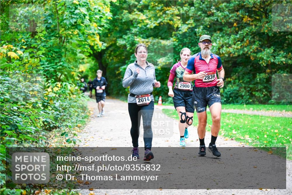12.10.2025 - Bramfelder Halbmarathon 2025 Dr. Thomas Lammeyer http://msf.ph/oto/9355832 12.10.2025 10:54:58 Laufen 2014, 2900, 2839 meine-sportfotos.de