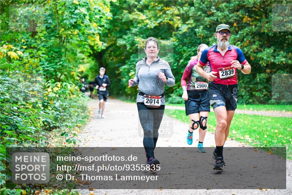12.10.2025 - Bramfelder Halbmarathon 2025 Dr. Thomas Lammeyer http://msf.ph/oto/9355835 12.10.2025 10:54:59 Laufen 2014, 2900, 80, 2839 meine-sportfotos.de