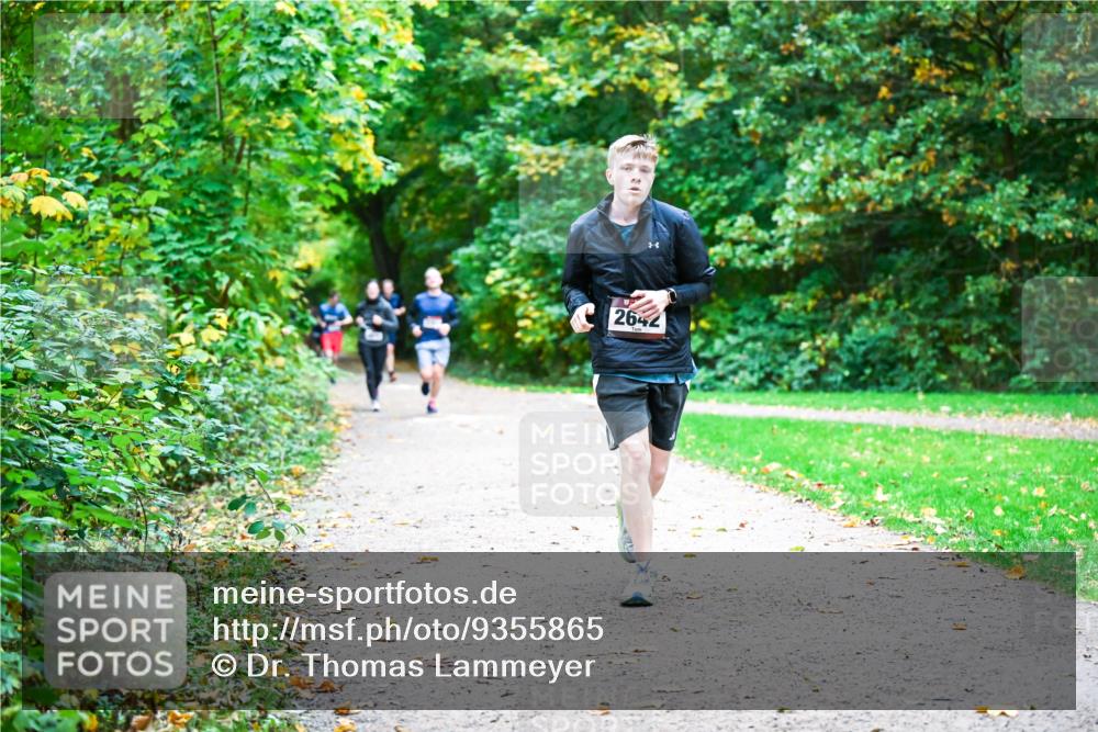 12.10.2025 - Bramfelder Halbmarathon 2025 Dr. Thomas Lammeyer http://msf.ph/oto/9355865 12.10.2025 10:55:03 Laufen 2642 meine-sportfotos.de