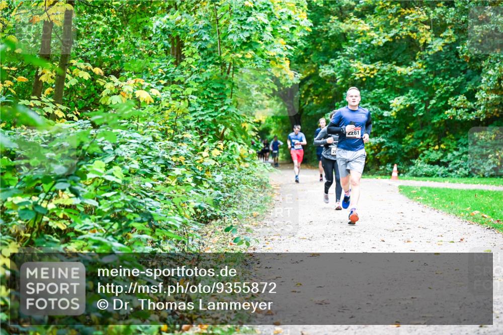 12.10.2025 - Bramfelder Halbmarathon 2025 Dr. Thomas Lammeyer http://msf.ph/oto/9355872 12.10.2025 10:55:07 Laufen 261 meine-sportfotos.de