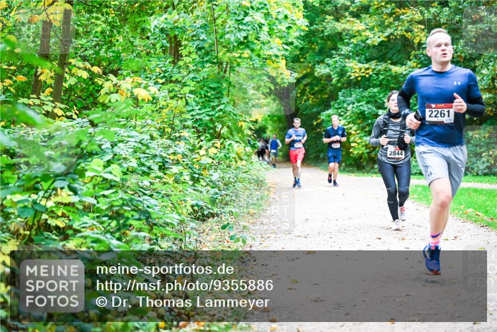 12.10.2025 - Bramfelder Halbmarathon 2025 Dr. Thomas Lammeyer http://msf.ph/oto/9355886 12.10.2025 10:55:09 Laufen 2844, 2261 meine-sportfotos.de